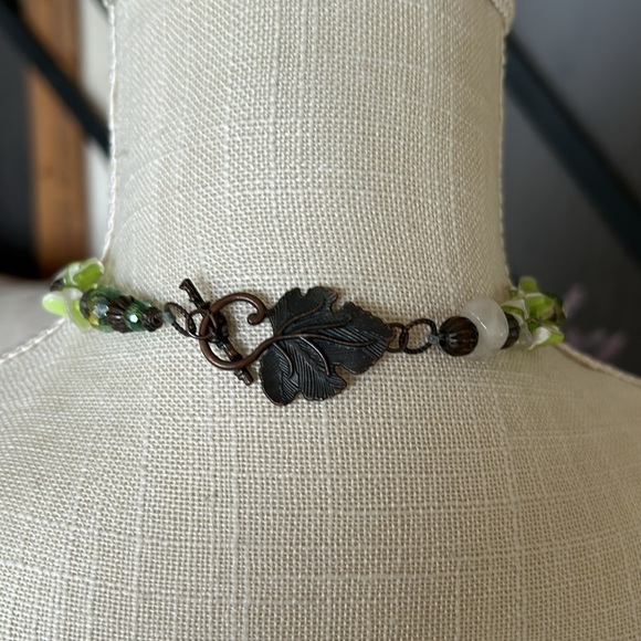 Artisanal Green and Silver Necklace with Ornate Pendant - Picture 12 of 13